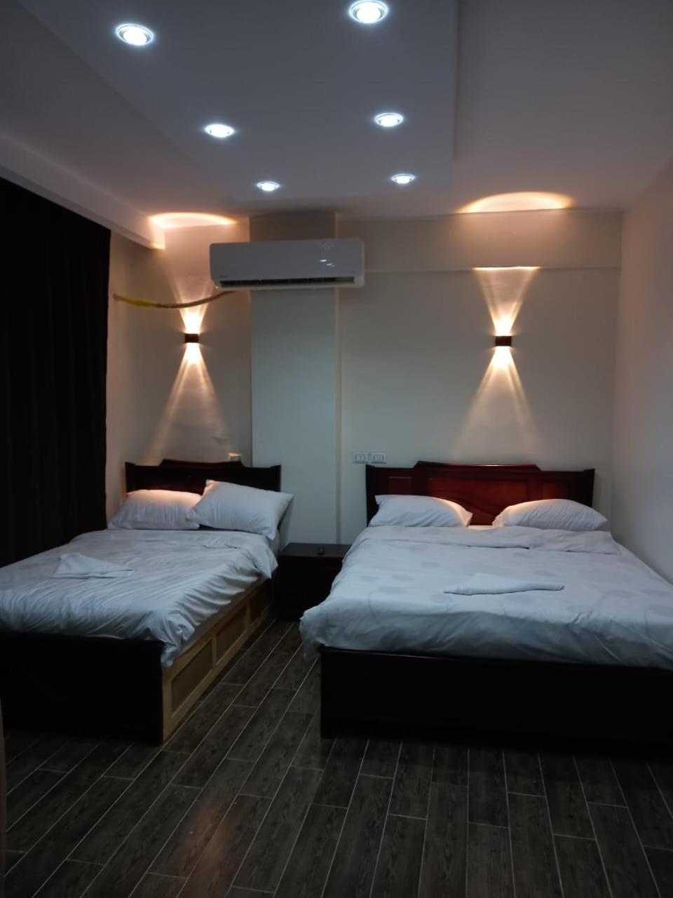 Khufu Pyramids Hotel Kafrat al Jabal Exterior photo