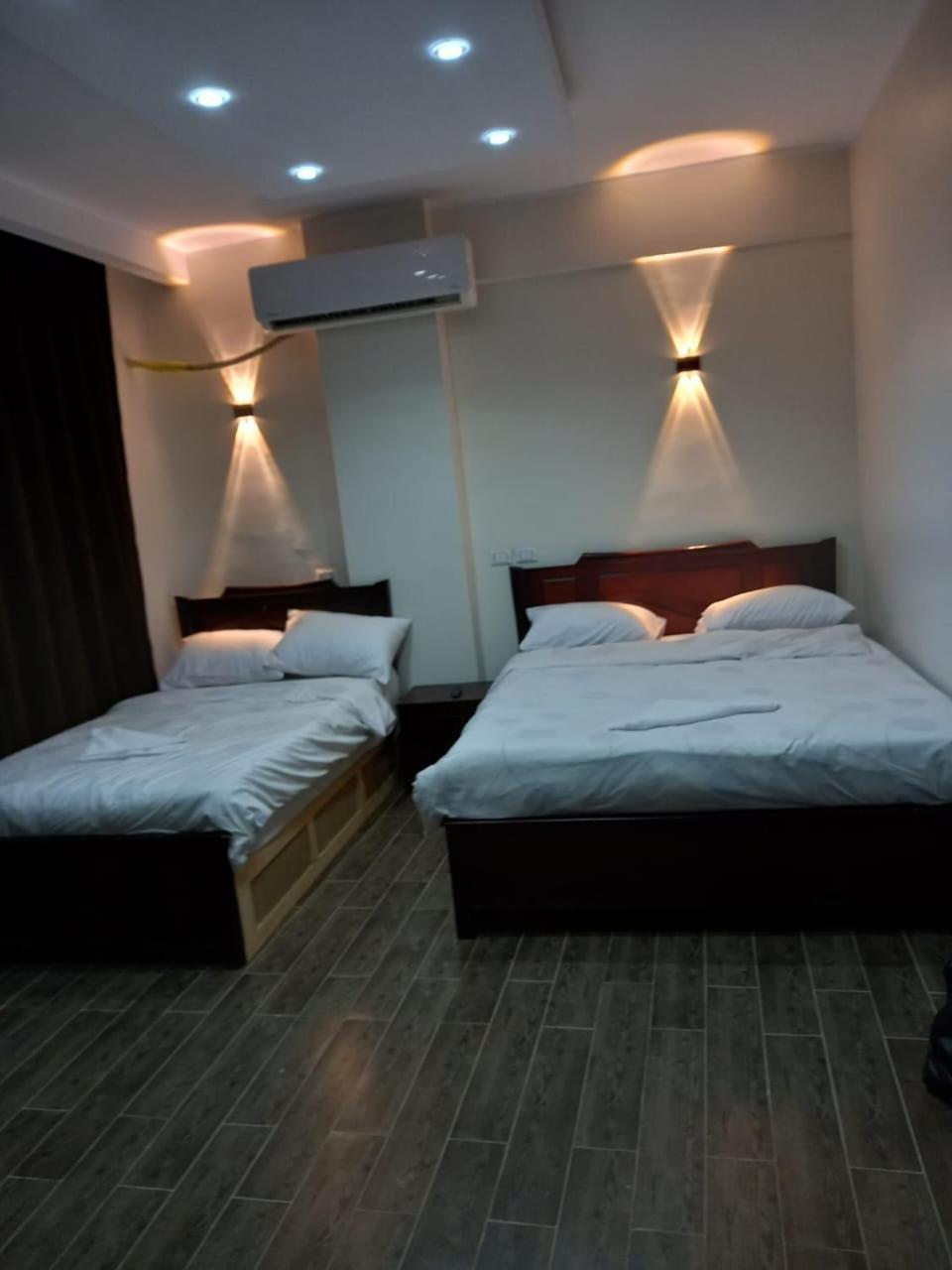 Khufu Pyramids Hotel Kafrat al Jabal Room photo